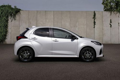Mazda2 Hybrid 2024 ra mắt: Diện mạo mới, siêu tiết kiệm xăng
