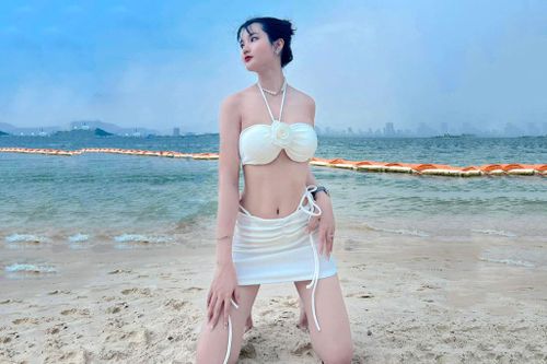 Vẻ đẹp tuyệt mỹ của hot girl có gần 1 triệu lượt theo dõi trên Facebook