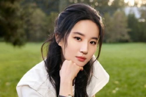 Người tình của Lưu Diệc Phi lần đầu bị chê, đua đòi nhuộm tóc nhưng thất bại
