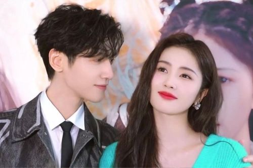 La Vân Hi - Bạch Lộc thông báo tin vui, cộng đồng mạng bùng nổ
