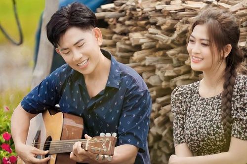 Ca sĩ Mai Tuấn bất ngờ ra 2 MV âm nhạc sau 15 năm chỉ chuyên tâm làm thầy giáo dạy Toán