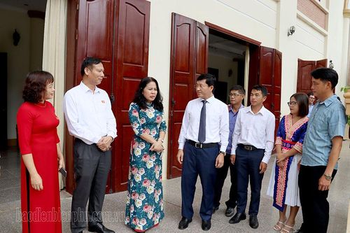 Hội đồng Nhân dân 2 cấp huyện Điện Biên Đông trao đổi kinh nghiệm hoạt động