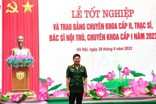 Bác sĩ Quân đoàn 3 cấp cứu thành công nữ hành khách khi máy bay vừa cất cánh