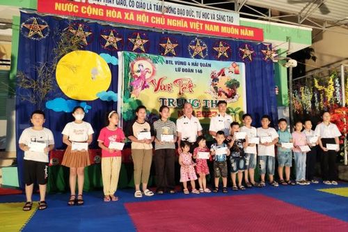 Nhiều hoạt động vui Tết Trung thu