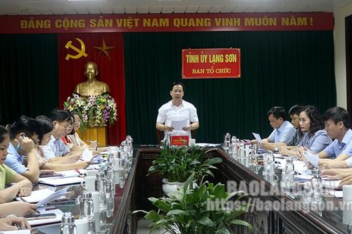 Giao ban công tác tổ chức xây dựng Đảng quý III