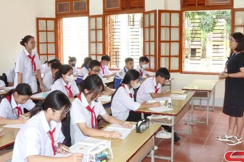 Khắc ghi lời Bác thi đua 'Dạy tốt, học tốt'