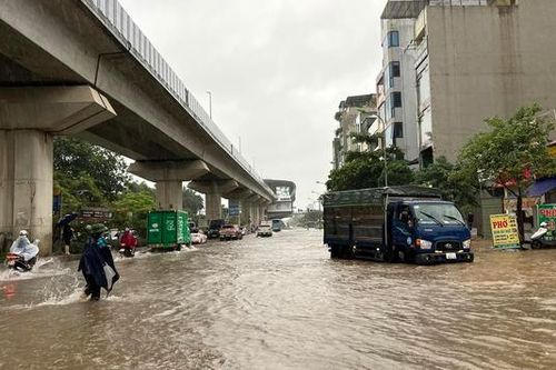Hà Nội... cứ mưa là ngập