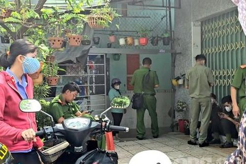 Qua phòng trọ đồng nghiệp xin ngủ nhờ rồi treo cổ tử vong