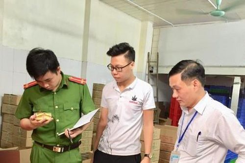 Thường Tín tăng cường kiểm tra an toàn thực phẩm bánh trung thu