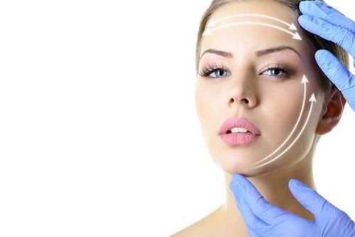 Nâng cơ mặt chảy xệ, nên chọn laser hay cấy chỉ?