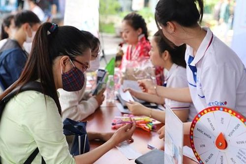 Thị trường lao động, việc làm khởi sắc