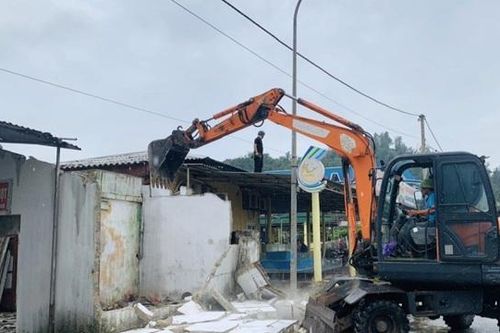 Hà Tĩnh: Giải tỏa các ki- ốt chắn biển Thiên Cầm