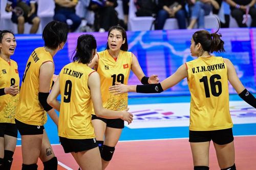 Sau Tú Linh, ngôi sao bóng chuyền nữ Việt Nam thứ 8 sang Thái Lan thi đấu sau 3 lần 'tra tấn' chính người Thái