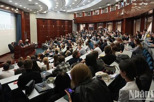 Nga nghiên cứu kinh nghiệm chuyển đổi số nền kinh tế của các nước Đông Nam Á