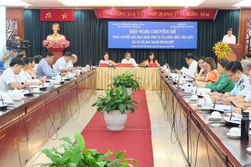 Nâng cao hiệu quả hoạt động công vụ: Phải tạo được sự phấn khởi trong công chức, viên chức