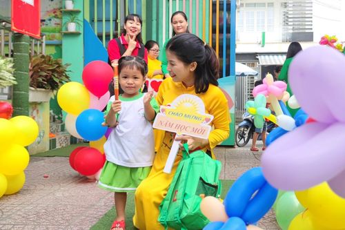 Cần tách bạch hoạt động trường học và doanh nghiệp