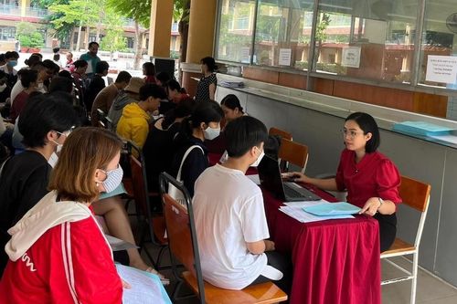 TPHCM nghiêm cấm lợi dụng danh nghĩa ban đại diện CMHS thu ngoài quy định