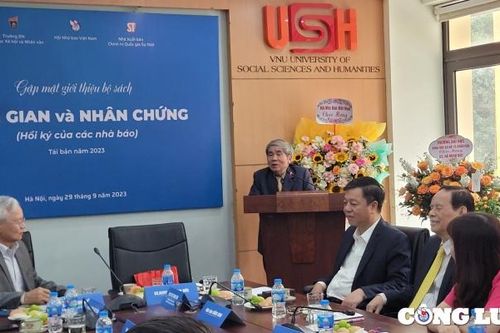 Bộ sách 'Thời gian và nhân chứng': Tập hồi ký của các nhà báo thế kỷ XX
