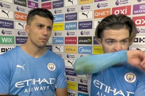 Hai ngôi sao Man City mất lòng nhau vì lý do khó đỡ