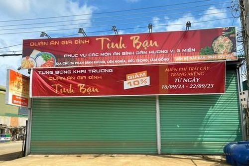Nửa đêm xông vào phòng ngủ đâm chết tình địch vì ghen tuông