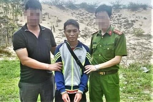 Chồng đâm vợ trọng thương khi đến tòa hòa giải ly hôn