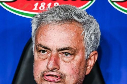Mourinho nói điều phũ phàng khi AS Roma chạm đáy