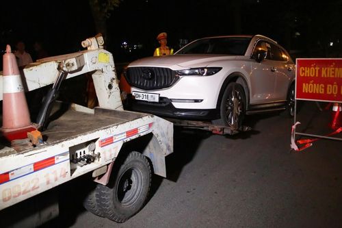 Khởi tố tài xế vi phạm nồng độ cồn, chống đối tổ công tác của Cục CSGT