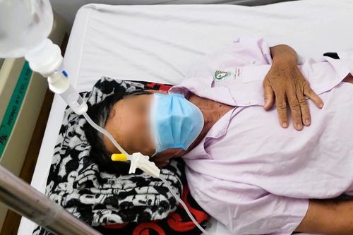 Người mang bệnh mạn tính căng thẳng khi nhiễm loại virus quen thuộc