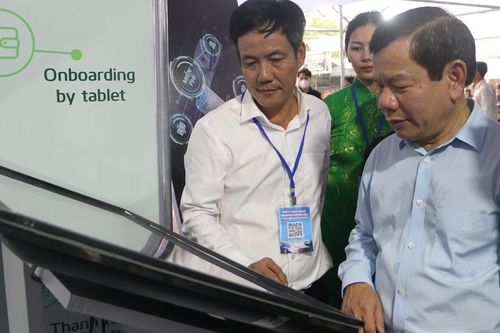'Dữ liệu số và liên kết vùng trong chuyển đổi số'