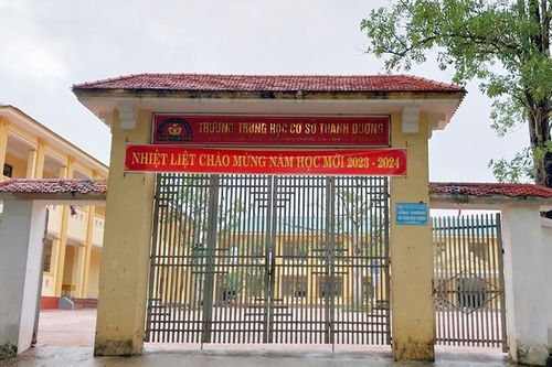 Tình huống nữ giáo viên lùi ô tô khiến học sinh lớp 6 tử vong