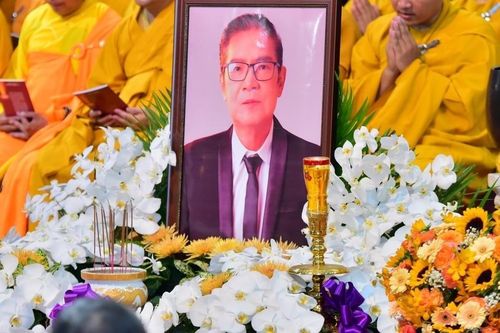 Minh Tuyết, Quang Lê ở Mỹ xúc động tiễn biệt nhạc sĩ Quốc Dũng