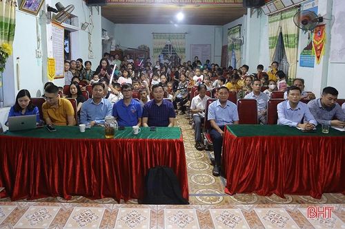 Đêm 'Vui hội trăng rằm' của trẻ em nghèo Kỳ Thượng