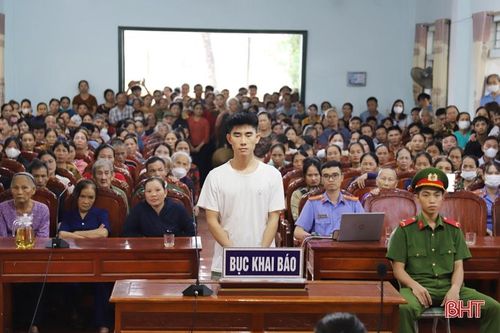 Xét xử 'phi công' phóng hỏa hủy hoại tài sản của người tình