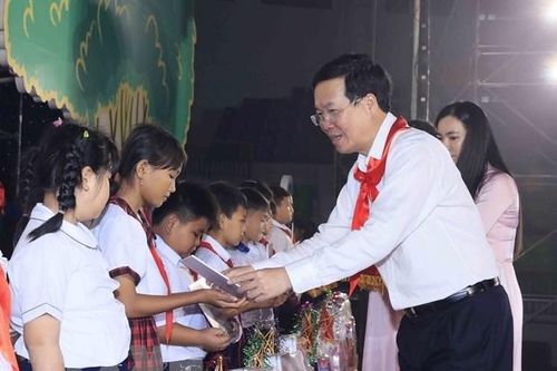 Hơn 370 tỷ đồng tặng quà Tết Trung Thu cho 6 triệu trẻ em cả nước