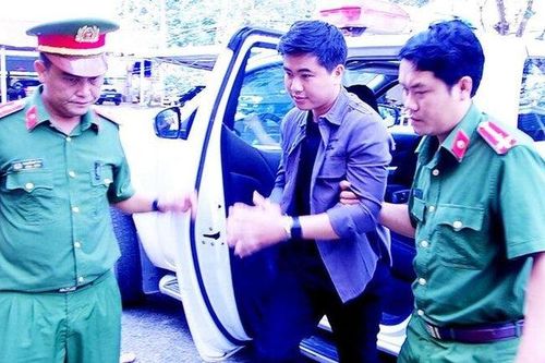 Bắt kẻ tạo nhiều tài khoản ảo, chiếm đoạt hơn 688 triệu đồng
