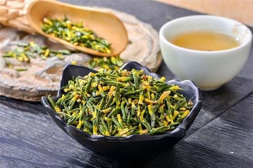 Chuyên gia Đông y mách nhỏ 2 bài thuốc từ tâm sen, người mất ngủ, khó ngủ mấy cũng hiệu quả