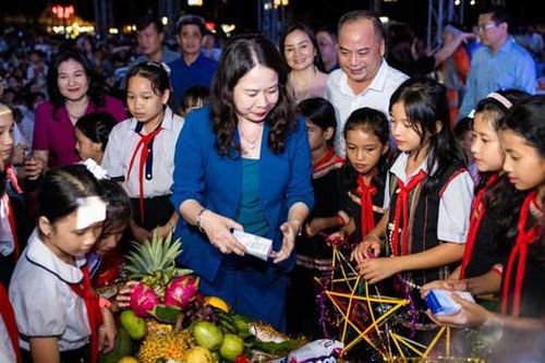 Gần 6 triệu trẻ em được tặng quà nhân dịp Tết Trung thu