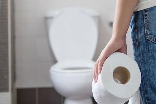 Dấu hiệu khi đi đại tiện giúp phát hiện sớm ung thư