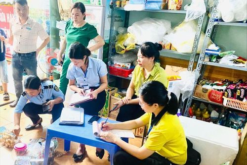 5 học sinh nghi ngộ độc sau khi uống trà sữa tự làm