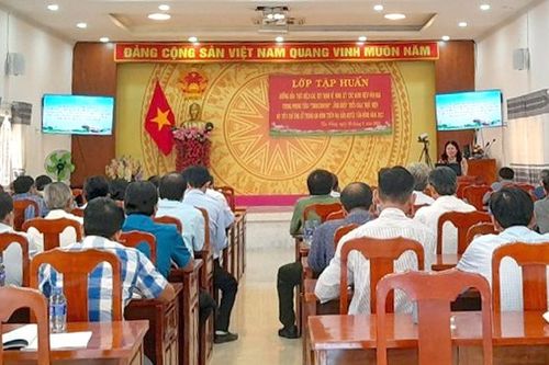 Tập huấn công tác bình xét các danh hiệu văn hóa