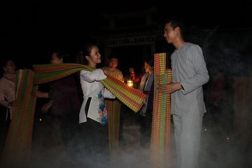 Ra mắt sản phẩm văn hóa - du lịch 'Chợ ma Định Yên'