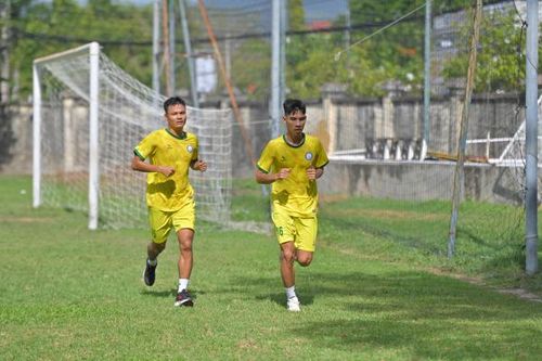 Việc đội bóng Khánh Hòa FC không được tập trên sân 19-8 Nha Trang: Các bên liên quan cần ngồi lại với nhau