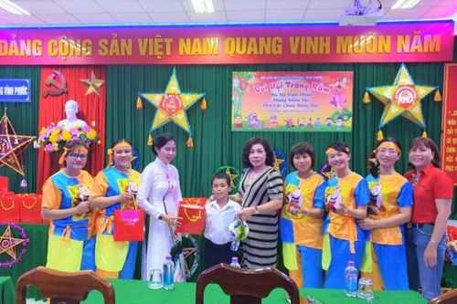 Phụ nữ phường Vĩnh Phước tổ chức Trung thu cho thiếu nhi khó khăn