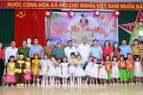 Đảng ủy Văn phòng Đoàn ĐBQH và HĐND tỉnh tổ chức Tết Trung thu cho thiếu nhi trường Mầm non Thái Bình