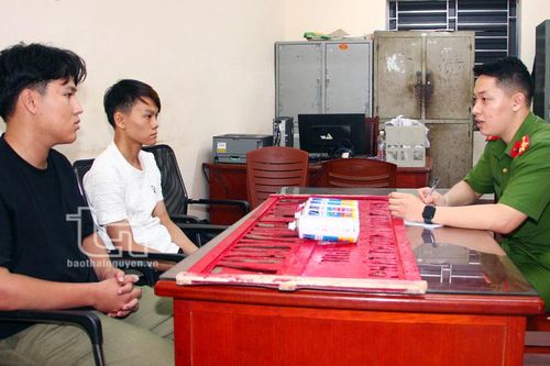 TP. Thái Nguyên: Tìm ra 2 đối tượng phun sơn quảng cáo web cá độ lên tường