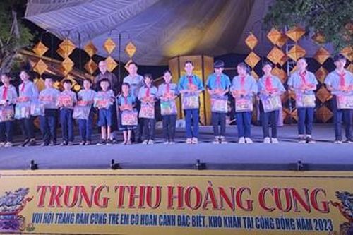 Vui Trung thu cùng 1.000 trẻ em có hoàn cảnh khó khăn