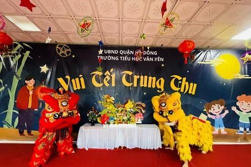 Hà Nội: Trường Tiểu học Văn Yên 'Vui Tết Trung Thu' năm 2023