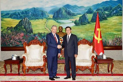 Bộ trưởng Tô Lâm chào xã giao Tổng Bí thư, Chủ tịch nước Lào Thongloun Sisoulith