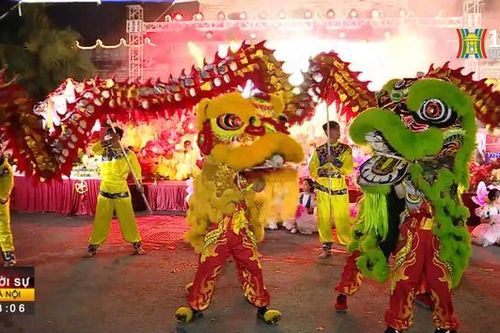 Trung thu rộn ràng khắp phố phường Hà Nội