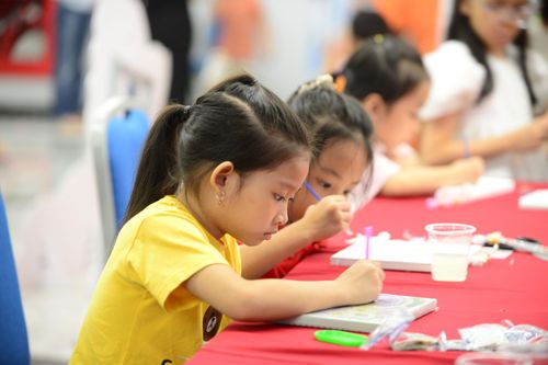 Tổng Công ty Tư vấn Xây dựng Việt Nam - CTCP tổ chức trung thu cho hàng trăm con em cán bộ, công nhân viên